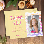 Yellow Birthday Danke Kids Girl Foto Postkarte<br><div class="desc">Yellow Birthday Danke Kids Girl Foto Postcard. Personalisierter Geburtstag danke Ihnen Postcard für Mädchen mit Foto und Text I Liebe Ihr wunderbares Geschenk. Niedlicher gelber und rosa Geburtstag danke Ihnen Karte für Ihre Freunde und Familie. Laden Sie Ihr Foto hoch und personalisieren Sie die Postkarte mit Ihrem Namen und Text....</div>