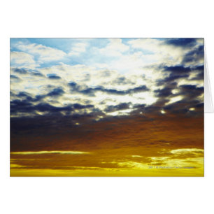 Yellow Blue Moody Sunset mit Wolken
