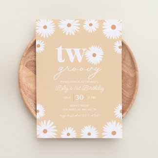 Yellow Boho Daisy Two Groovy 2. Geburtstag Party Einladung