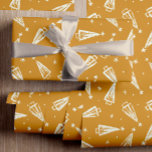 Yellow Christmas Trees Pattern Geschenkpapier<br><div class="desc">Entdecken Sie eine neue Freude in Ihrem Geschenkprozess mit unserem erdigen Weihnachtsbaumpapier aus dem Gelben Wald. Das Design ist in einem gelben Ocker gehalten, der mit einer künstlerisch anmutenden Auswahl an handgezeichnet Weihnachtsbäumen geschmückt ist. Ideal für festliche Handwerksprojekte oder um Ihre Geschenke in dieser Feriensaison wieder aufzufrischen. Entdecken Sie unsere...</div>