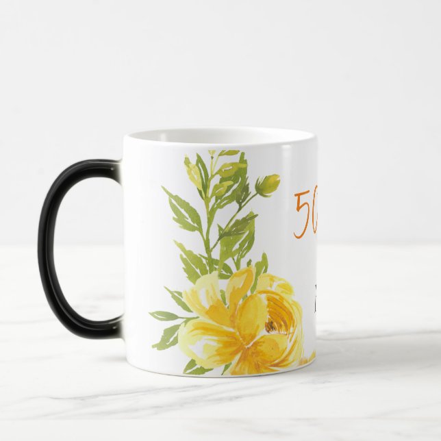Yellow Elegant 50. Monogram Wedding Anniversary Verwandlungstasse (Links)