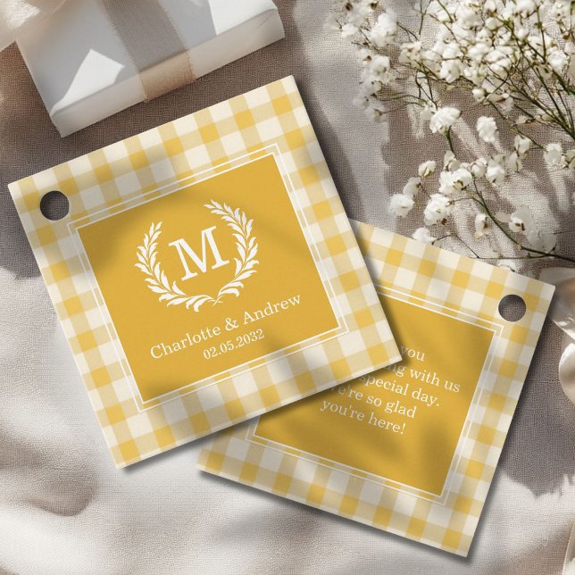 Yellow Gingham Monogram Wappen Custom Geschenkanhänger (Yellow Gingham Monogram Crest Custom Favor Tags with your Monogram, Name and Text.)