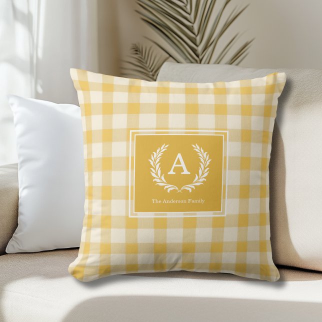 Yellow Gingham Monogram Wappen Kissen (Yellow 
Gingham Monogram Crest Throw Pillow)