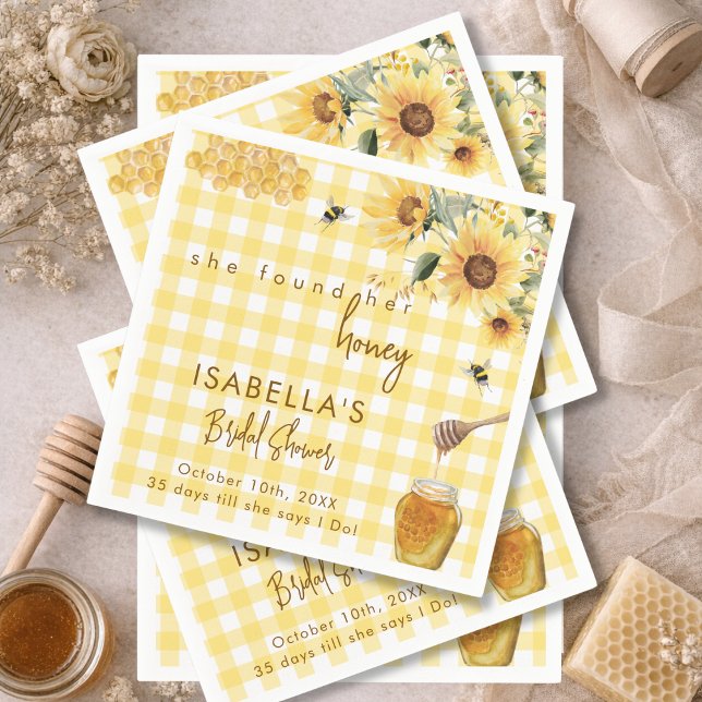 Yellow Gingham She Found Her Honey Bridal Shower Serviette (Von Creator hochgeladen)