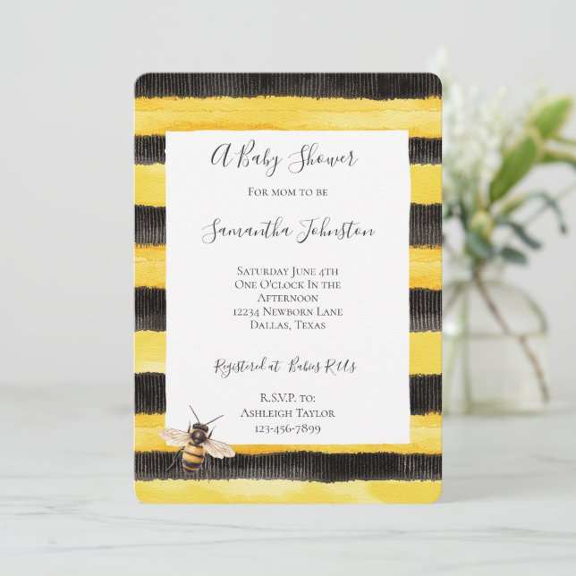 Yellow Gold Black Stripes Honey Bee Baby Shower Einladung (Stehend Vorderseite)