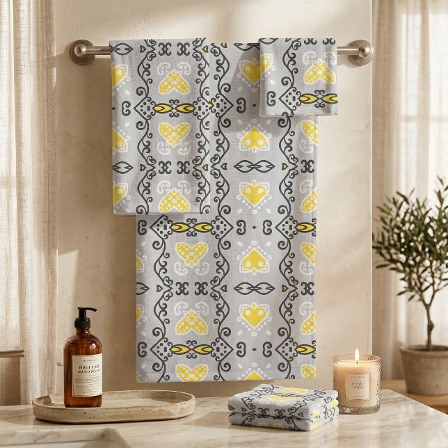 Yellow Gray White Arabesque Geometric Pattern Badhandtuch Set (Von Creator hochgeladen)