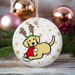 Yellow Labrador und Santa Christmas Cartoon Keramik Ornament<br><div class="desc">Yellow Labrador und Weihnachten Cartoon Ornament für Hundefreunde! Whimsy und niedlich Labrador Retriever Cartoon von Naomi Ochiai aus Japan erstellt. Große Geschenke für Hundefreunde,  die Liebe Labrador Retriever Hunde! Yellow Labrador kaut den Hut des Weihnachtsmanns. Die sonnige und skurrile Weihnachtslandschaft für die Urlaubssaison. Sie können Text und mehr anpassen!</div>
