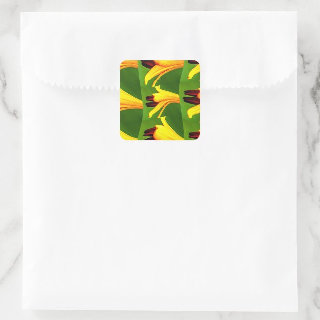 Yellow Lilies Pattern Quadratischer Aufkleber (Tasche)