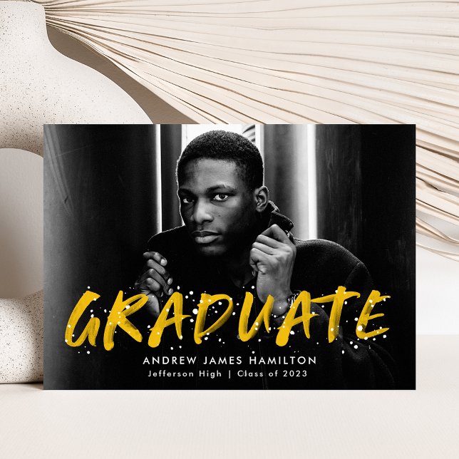 Yellow Modern Paint Spritzer Foto Abschluss Ankündigung (Von Creator hochgeladen)