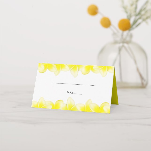 Yellow Plumeria Frangipani Wedding Platzkarte (Vorderseite)