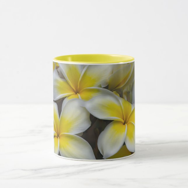Yellow Plumeria Tropical Flower Tasse (Zentrum)