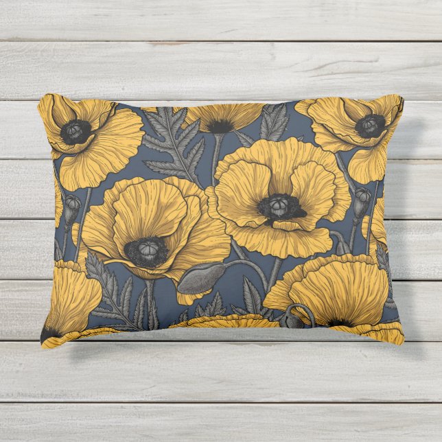 Yellow poppies on navy kissen für draußen (Vorderseite)