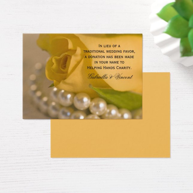 Yellow Rose and Pearls Wedls Wohltätigkeit Fevor C (Schreibtisch)
