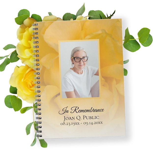 Yellow Rose Blume Petals Funeral Guest Book Notizblock (Von Creator hochgeladen)