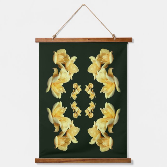 Yellow Rose Trio Abstrakt Wandteppich Mit Holzrahmen (Vorderseite)