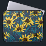 Yellow Rudbekia auf der Marine Laptopschutzhülle<br><div class="desc">Handgemalt Vektormuster mit gelben rudbekischen Blume</div>