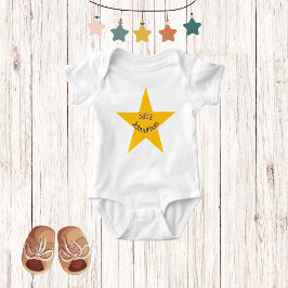 Yellow Star | Niedliches Adorable Unisex Monogramm Baby Strampler