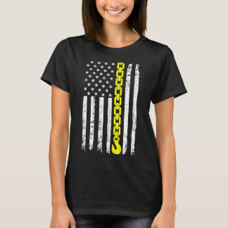 Yellow Tow Hook Chain Flag Amerika USA Tow Truck D T-Shirt