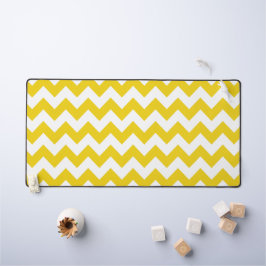 Yellow Zigzag, gelb Zickzack, geometrisches Muster Schreibtischunterlage