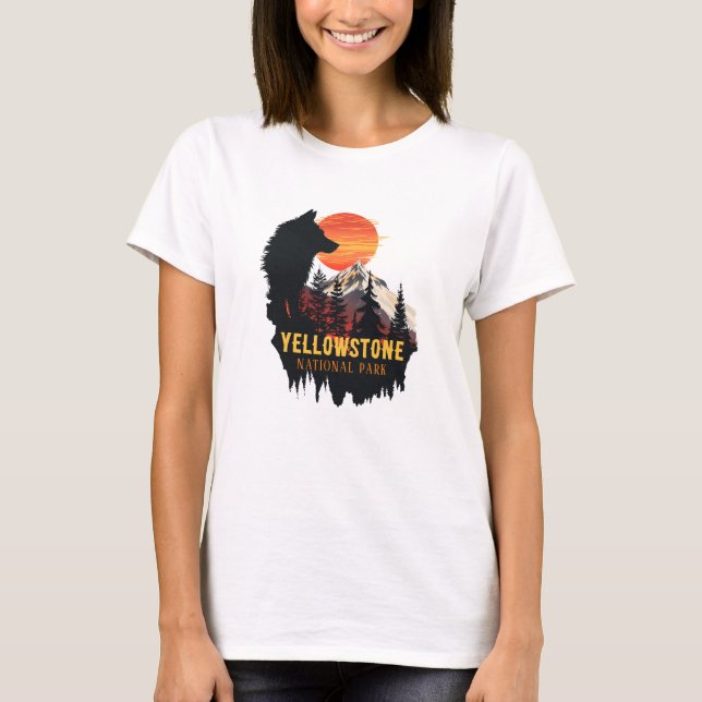 Yellowstone Nationalpark, Wolf Orange Sunset Art T-Shirt (Vorderseite)
