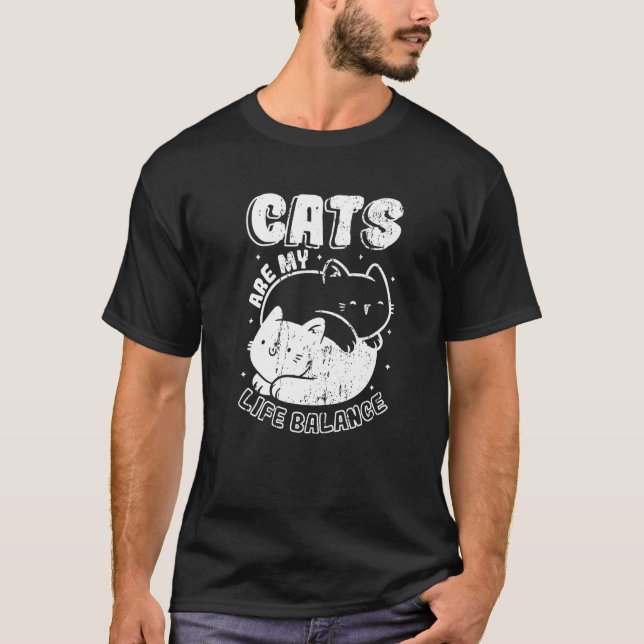 Yin and Yang Cats Life Balance Niedlich T-Shirt (Vorderseite)