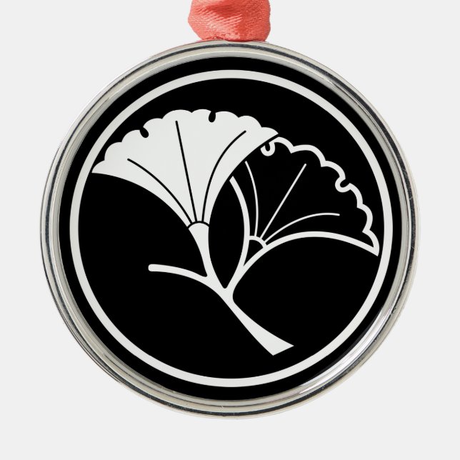 Yin and yang ginkgo leaves in threadlike ring silbernes ornament (Vorne)