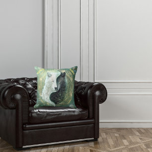 Yin und Yang Wolves Kissen