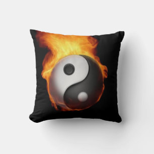 Yin Yang en Feu Oreiller