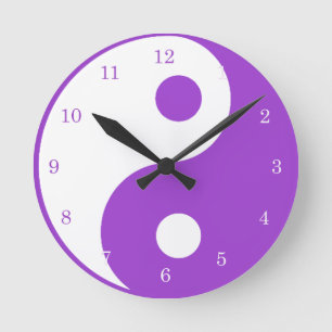 Yin Yang Lila und weiße Symboluhr Runde Wanduhr