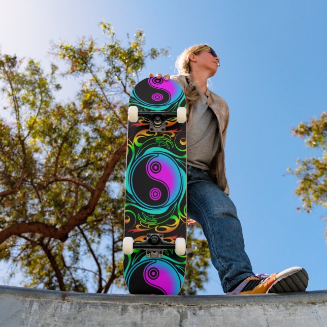 Yin Yang Psychedelic Rainbow Tattoo Skateboard (Außen 1)