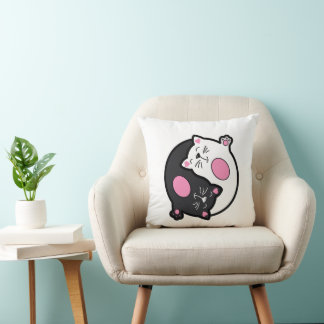 Yin Yang Sleeping Cats In Black And White  Kissen