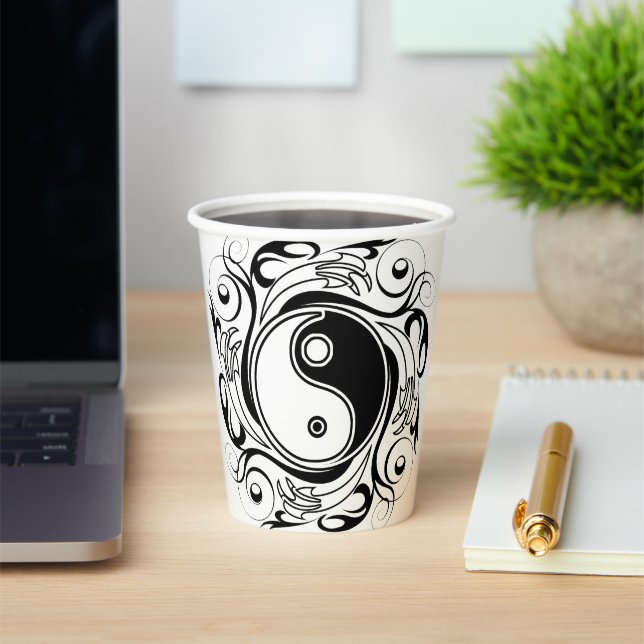 Yin & Yang Symbol Black and White Tattoo Style Pappbecher (InSitu)