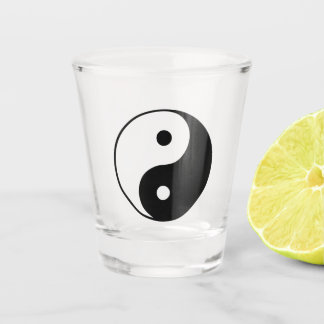 Yin Yang Symbol: Schnapsglas