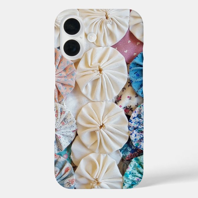 Yo Yo Quilt Pattern iPhone 16 Hülle (Rückseite)