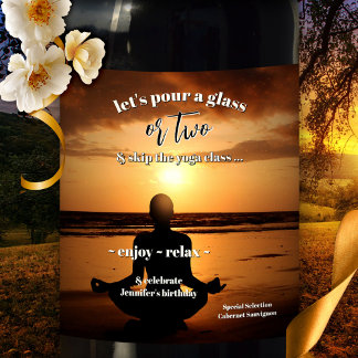 Yoga Beach Sunset Geburtstagsweinlabel Weinetikett