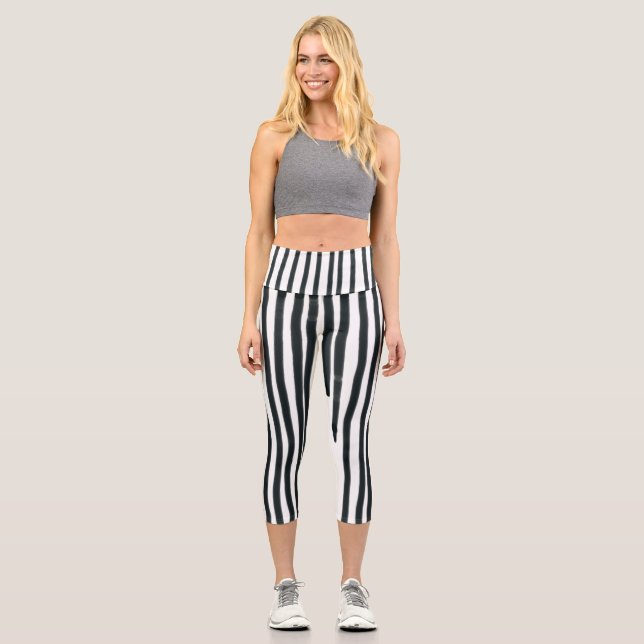 Yoga Capri Schwarze und weiße vertikale Streifen (Vorderseite)
