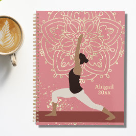 Yoga Girl Moderne Mandala Rose Or rose