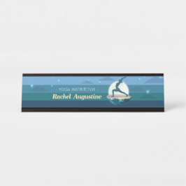 Yoga Instructor Meditation Pose Moon Flying Island Schreibtischnamensplakette