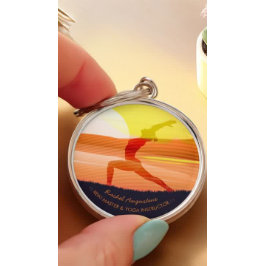 Yoga Instructor Sun Salutation Crescent Moon Pose Schlüsselanhänger