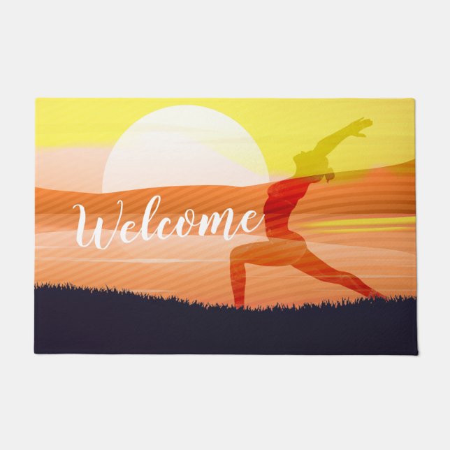 Yoga Lehrer Sun Salutation Halbmond Pose Willkomme Fußmatte (Vorderseite)