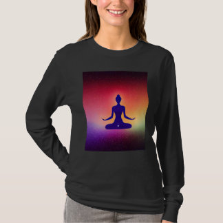 Yoga-Mädchen weibliche Sonnengruß-Meditation Chakr T-Shirt