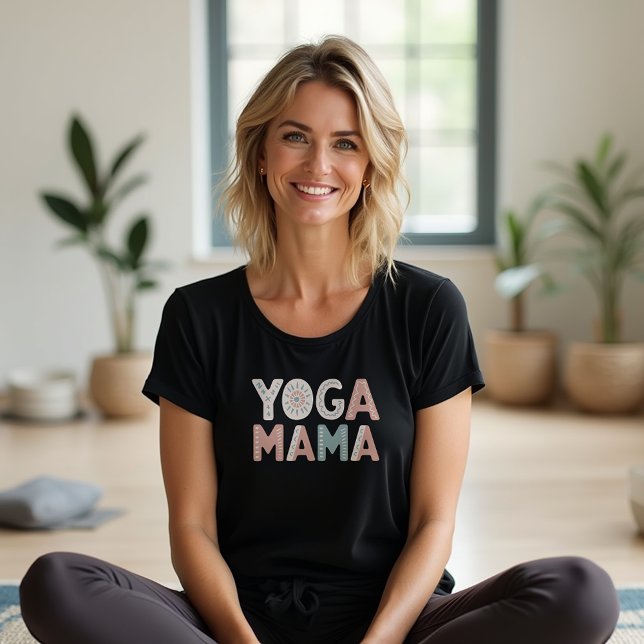 Yoga Mama Retro Boho Frauen T-Shirt (Von Creator hochgeladen)