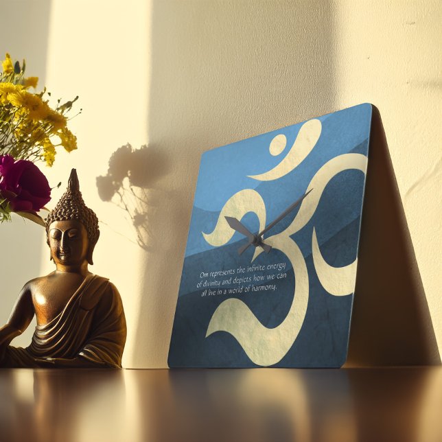 Yoga Meditation Instructor Blue and Gold OM Symbol Quadratische Wanduhr (Von Creator hochgeladen)