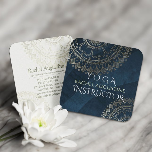 Yoga Meditation Instructor Gold Mandala Navy Blue Quadratische Visitenkarte (Von Creator hochgeladen)