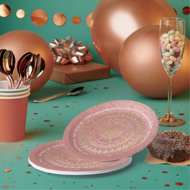 Yoga Meditation Instructor Pink Gold Foil Mandala Pappteller (Multi)