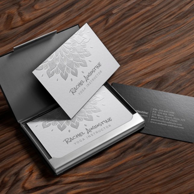 YOGA Meditation Instructor White & Silver Mandala Visitenkarte (Von Creator hochgeladen)