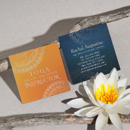Yoga Meditation Lehrer Moderne Orange Gold Mandala Quadratische Visitenkarte