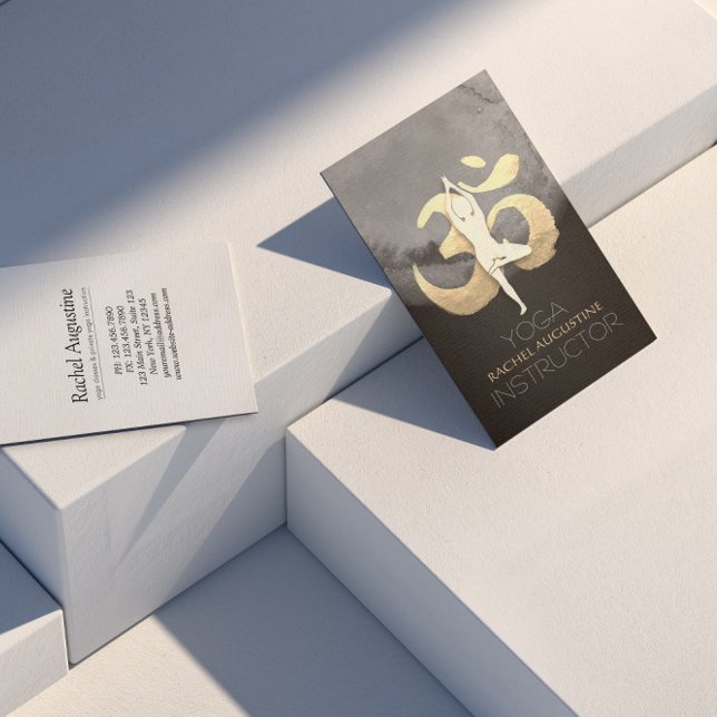 Yoga Meditation Pose OM Symbol Modernes Schwarz &  Visitenkarte (Von Creator hochgeladen)