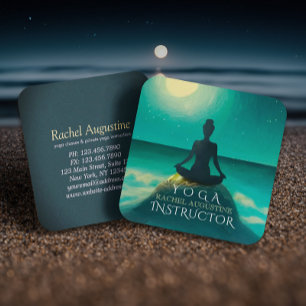Yoga-Meditationspose auf Felsen Vollmond Sterne Na Quadratische Visitenkarte