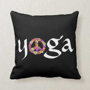 Yoga Peace Sign Floral auf schwarz Kissen